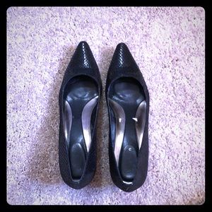 Kitten heel snakeskin pumps